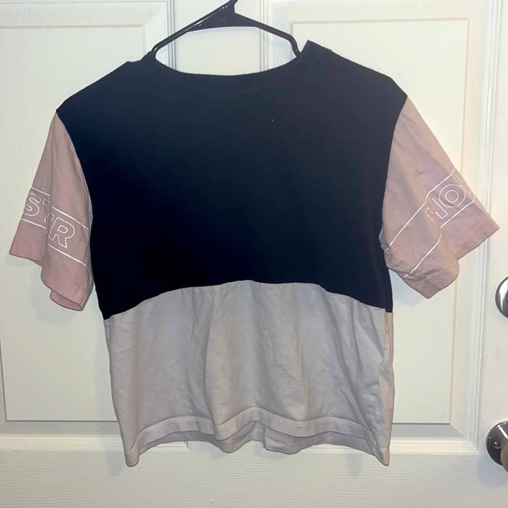 Hollister t shirt